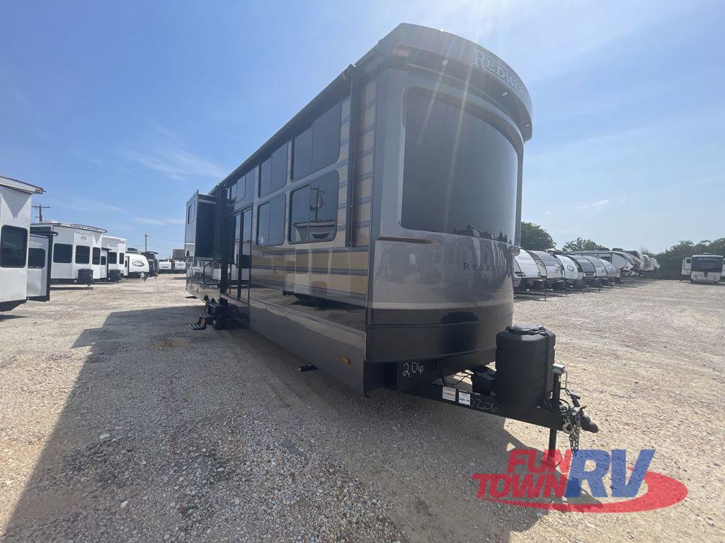 2025 Redwood Rv Regency 3951BAM in giddings TX