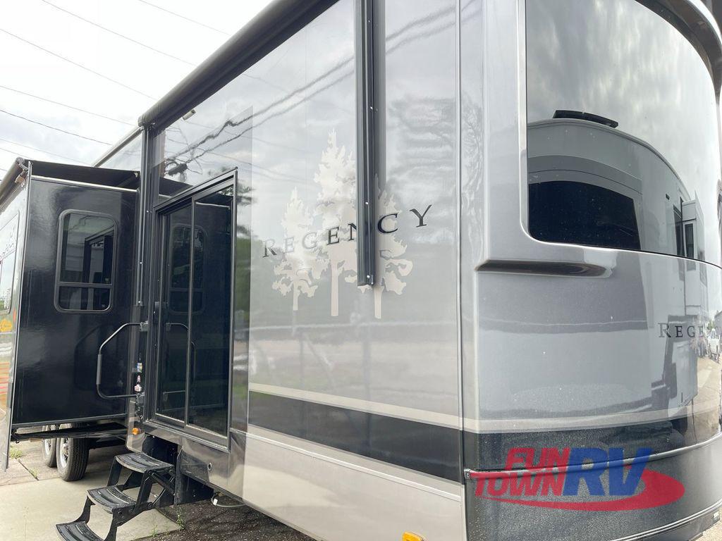 2025 Redwood Rv Regency 3881FKL RV
