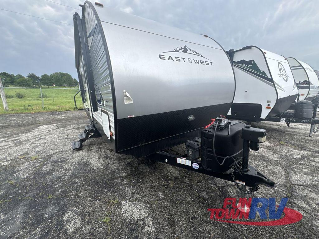 2019 East To West Della Terra 25 KRB in buckner MO