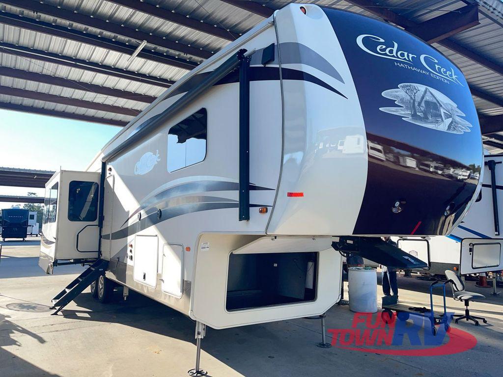 2018 Forest River Rv Cedar Creek Hathaway Edition 38CK2 RV