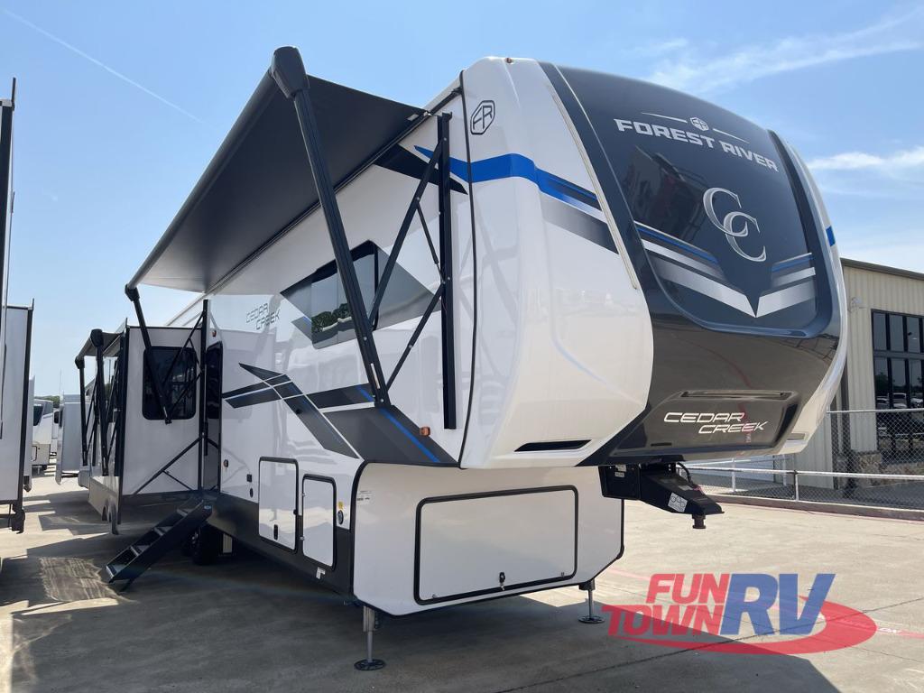 2025 Forest River Rv Cedar Creek 395WOW 391WOW in cleburne TX