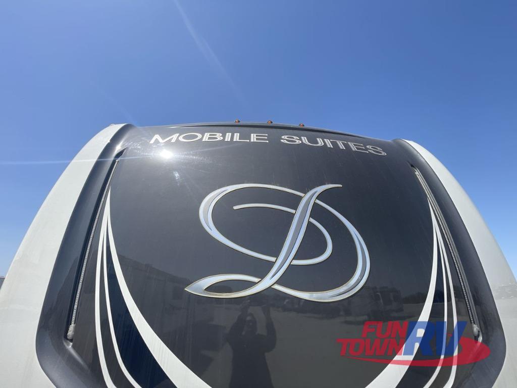 2021 DRV LUXURY SUITES Mobile Suites 41 FKMB in waller TX