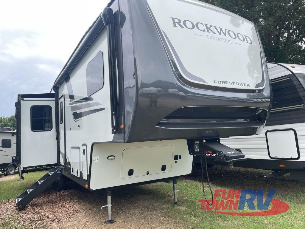 2026 Forest River Rv Rockwood Signature R331RL in north branch MI
