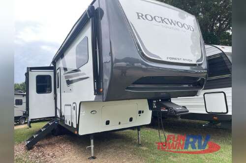 2026 Forest River Rv Rockwood Signature R331RL in north branch MI