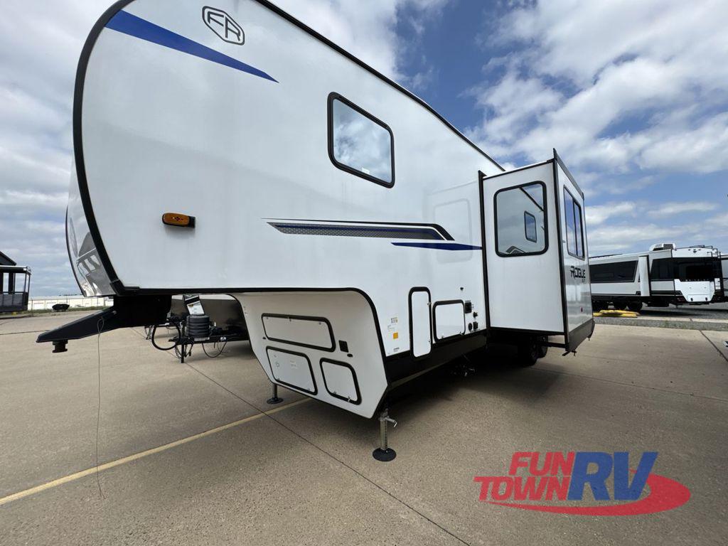 2025 Forest River Rv Vengeance Rogue SUT 323SUT in north branch MI