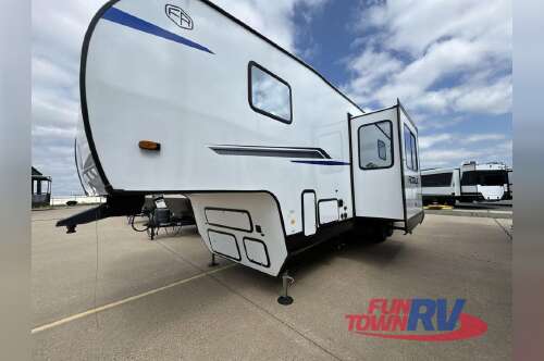 2025 Forest River Rv Vengeance Rogue SUT 323SUT in north branch MI