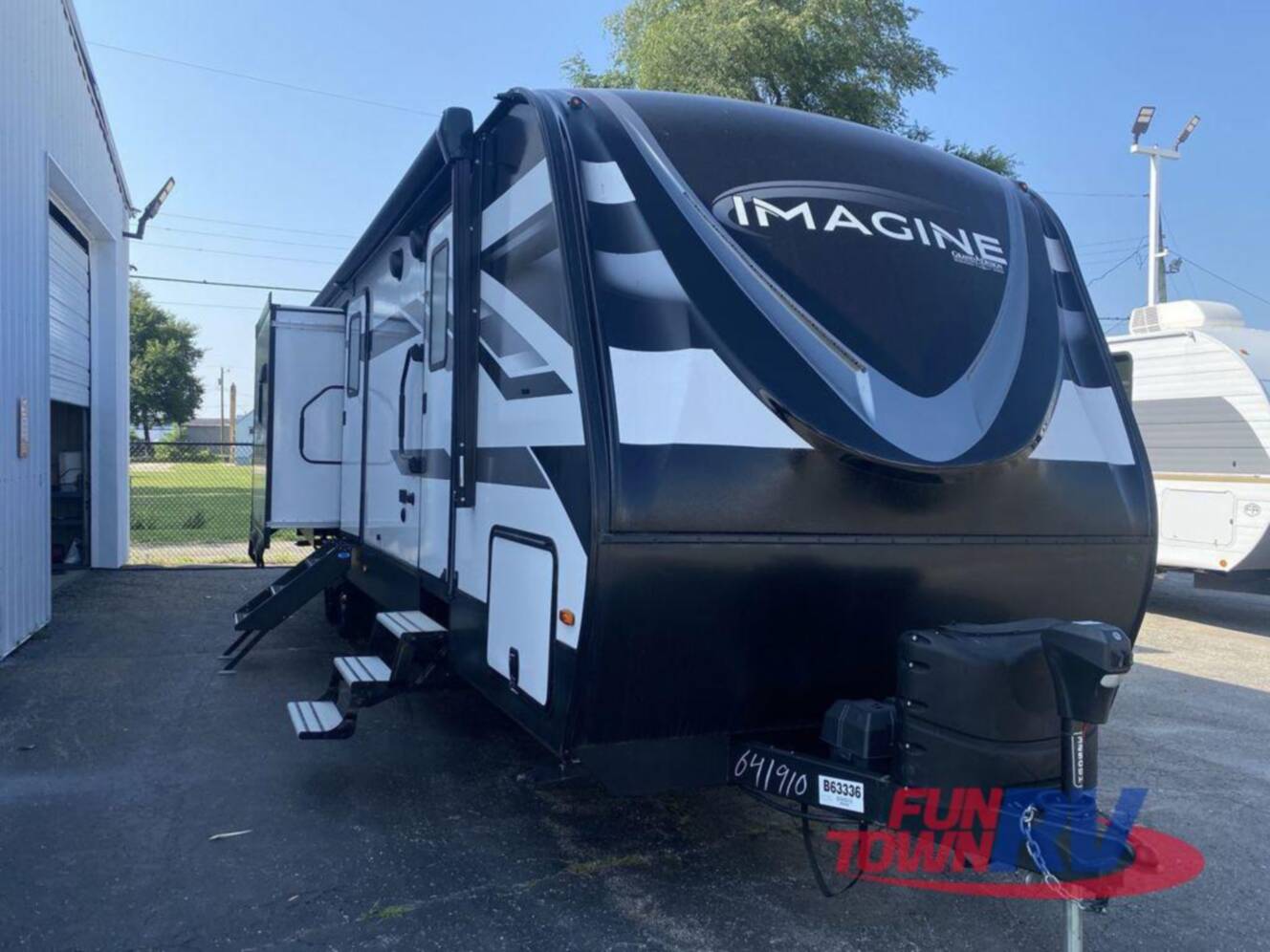 A photo of this 2023 Grand Design Imagine 3250BH