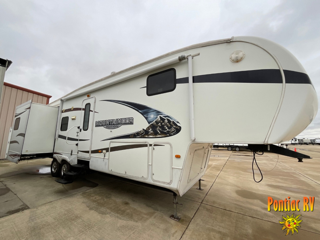 2011 Keystone Rv MONTANA MOUNTAINEER 326RLT in pontiac IL