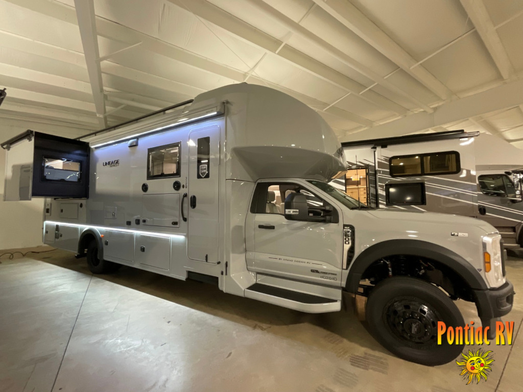 2026 Grand Design Lineage Series F 31ZW in pontiac IL