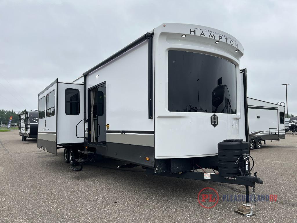 2026 Crossroads Rv Hampton 378DBB RV
