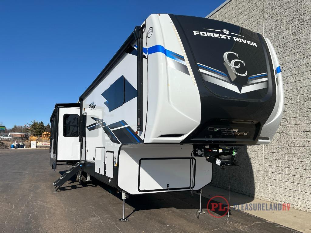 2025 Forest River Rv Cedar Creek 395WOW 391WOW in shakopee MN