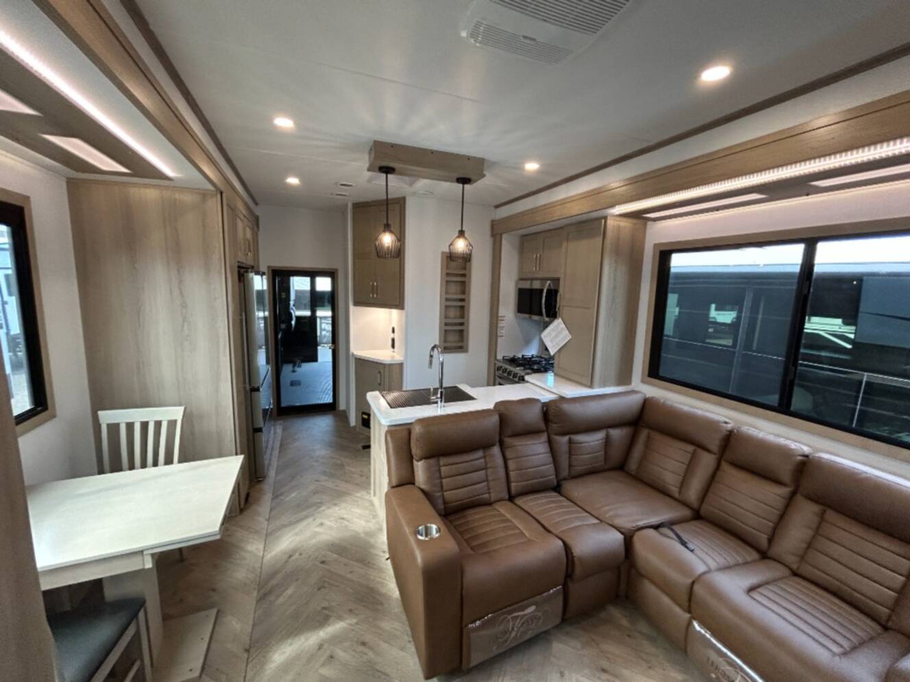 A photo of this 2026 Keystone Rv Raptor 433