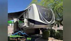 2022 DRV LUXURY SUITES Mobile Suites 41 FKMB - BEST OFFER BY APRIL 30TH RV