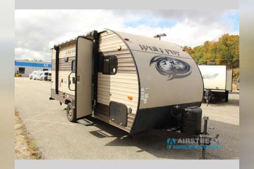 2017 Forest River Rv Cherokee Wolf Pup 16BHSC in union CT