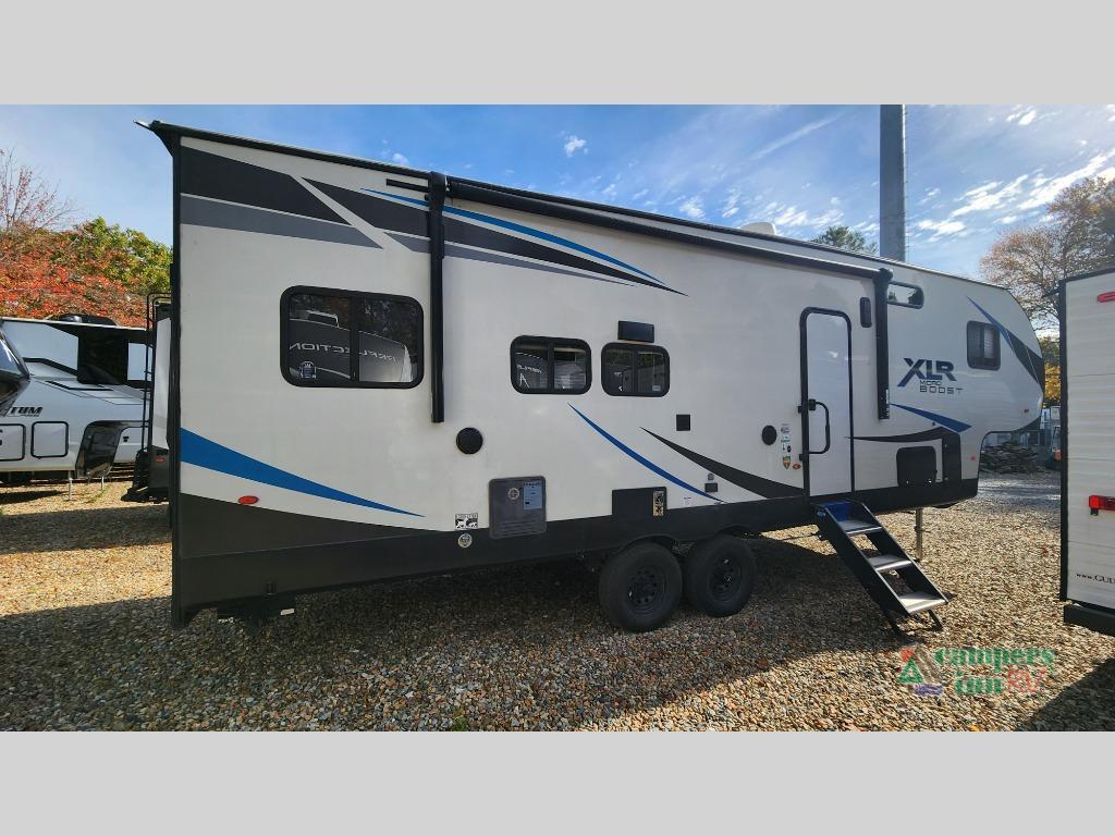 2022 Forest River Rv XLR Boost M-301LRLE in raynham MA