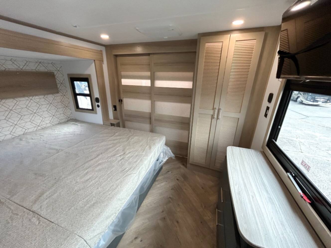 A photo of this 2026 Keystone Rv Raptor 433