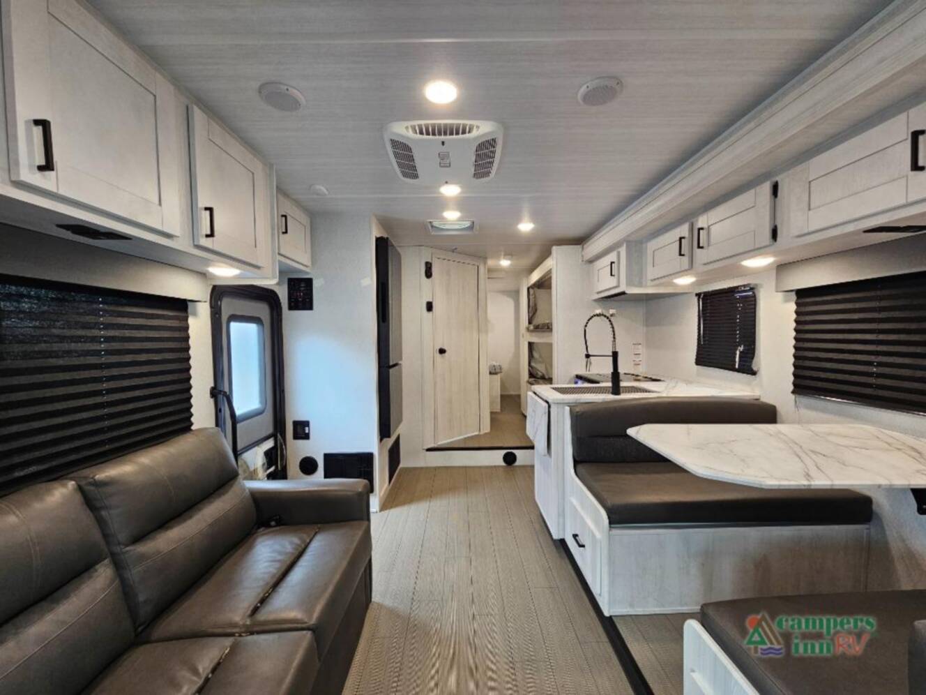 A photo of this 2024 East To West Entrada 3100FB