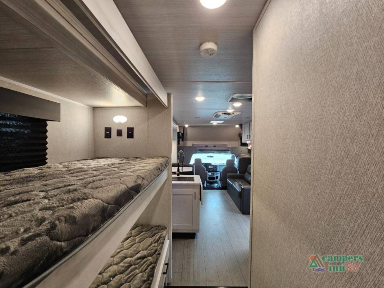 A photo of this 2024 East To West Entrada 3100FB
