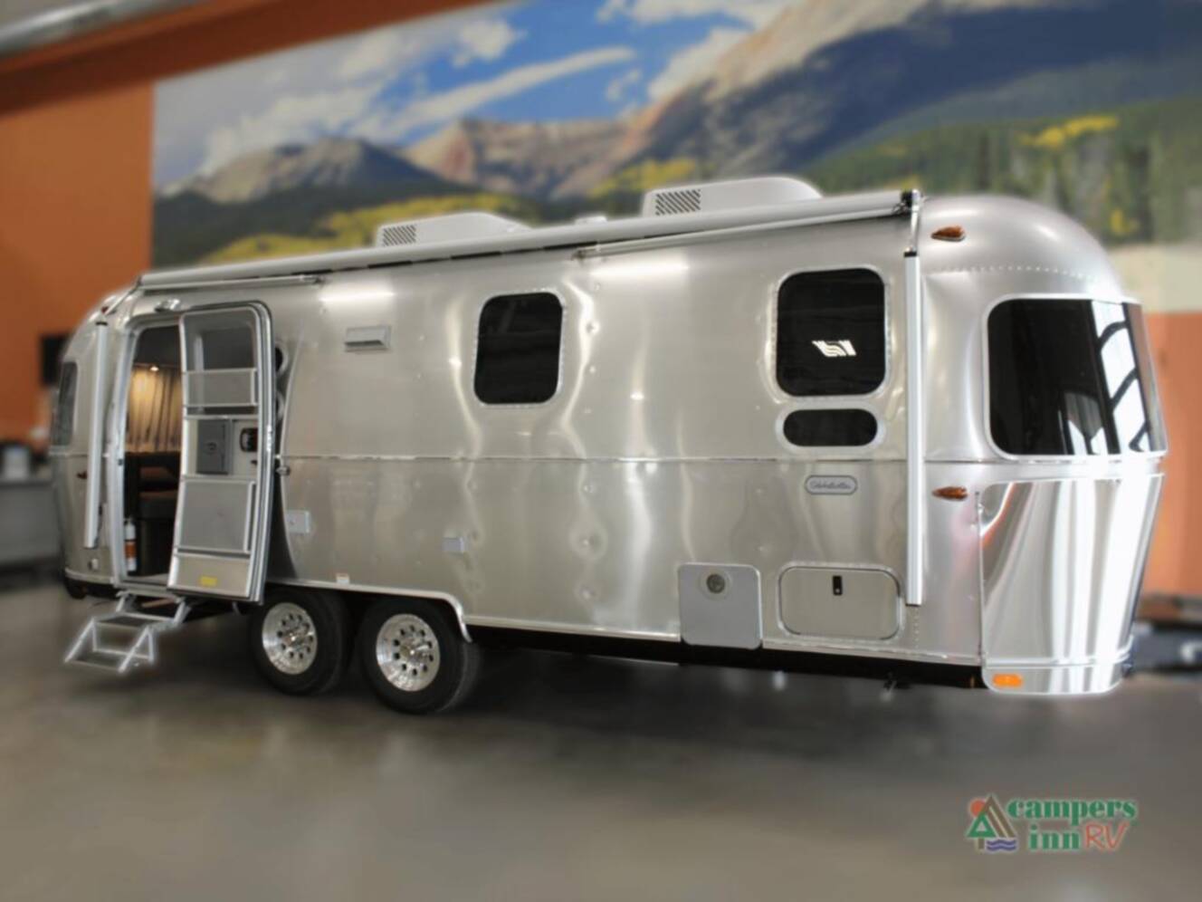 A photo of this 2026 Airstream Globetrotter 25FBT