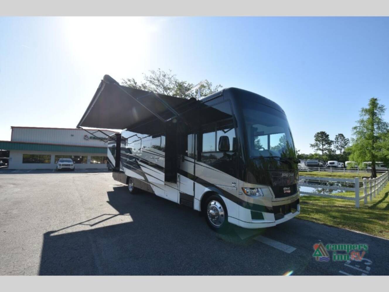A photo of this 2025 Newmar Bay Star 3626