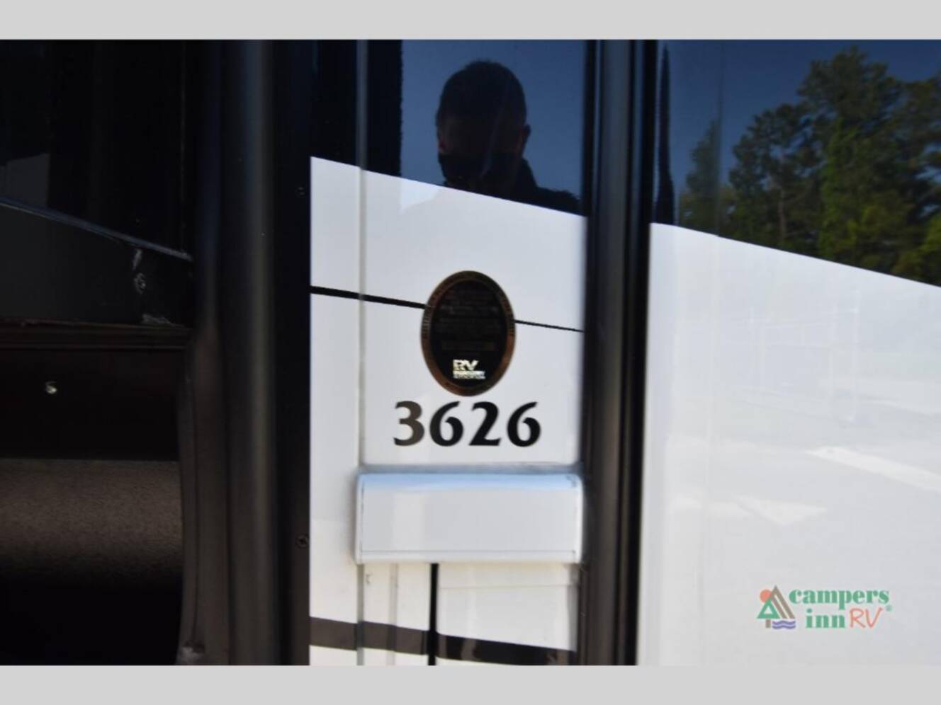 A photo of this 2025 Newmar Bay Star 3626