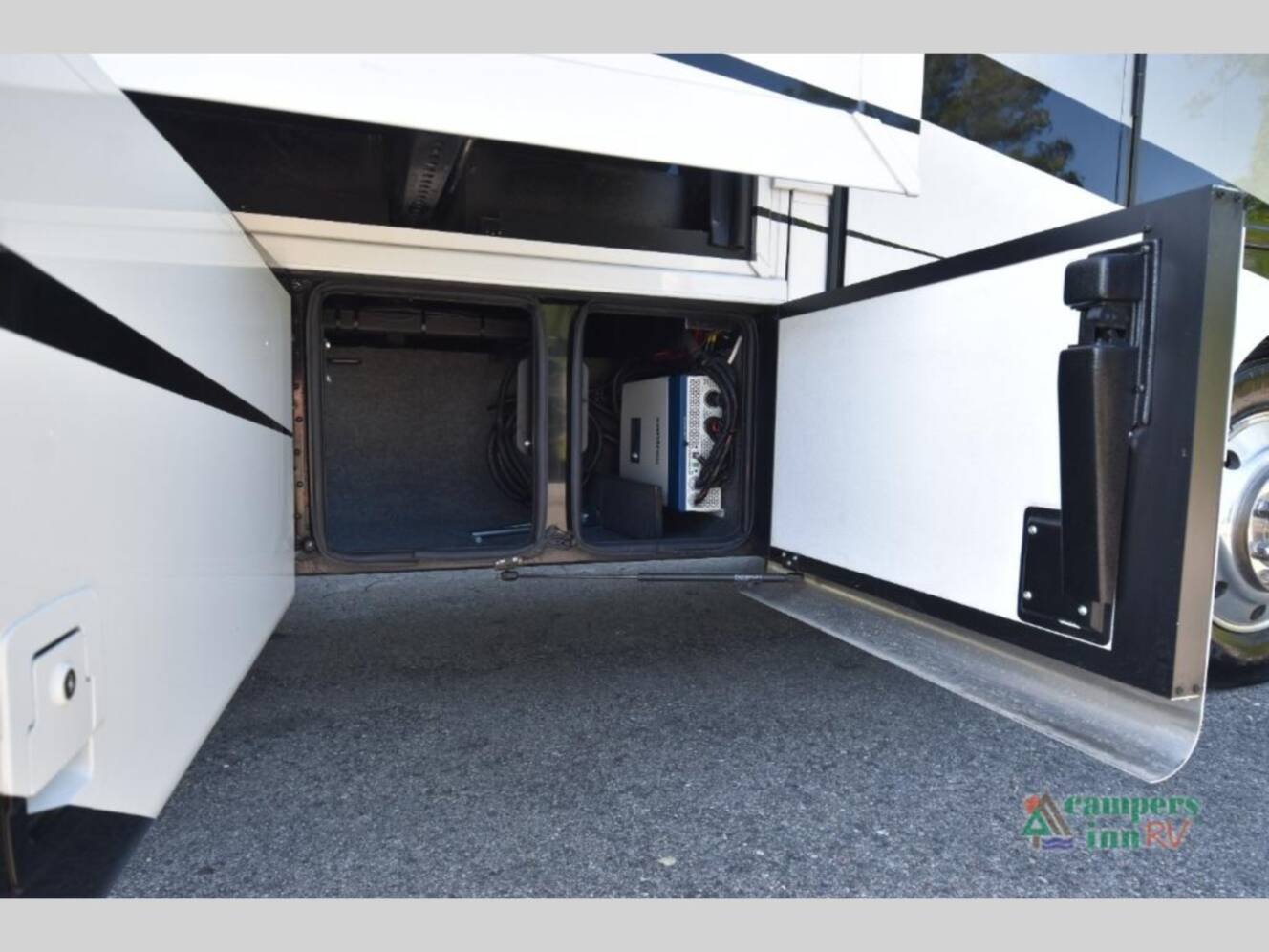 A photo of this 2025 Newmar Bay Star 3626