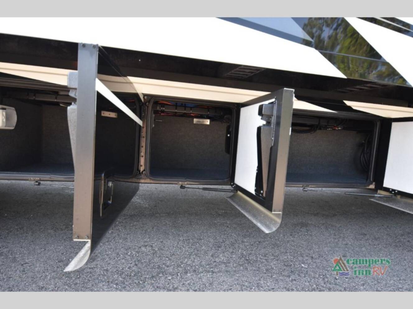 A photo of this 2025 Newmar Bay Star 3626
