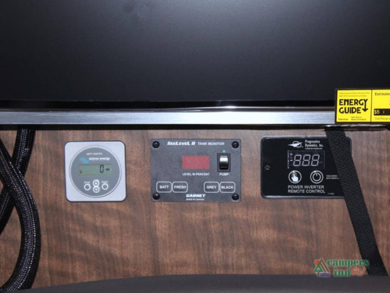 A photo of this 2026 Airstream Globetrotter 25FBT