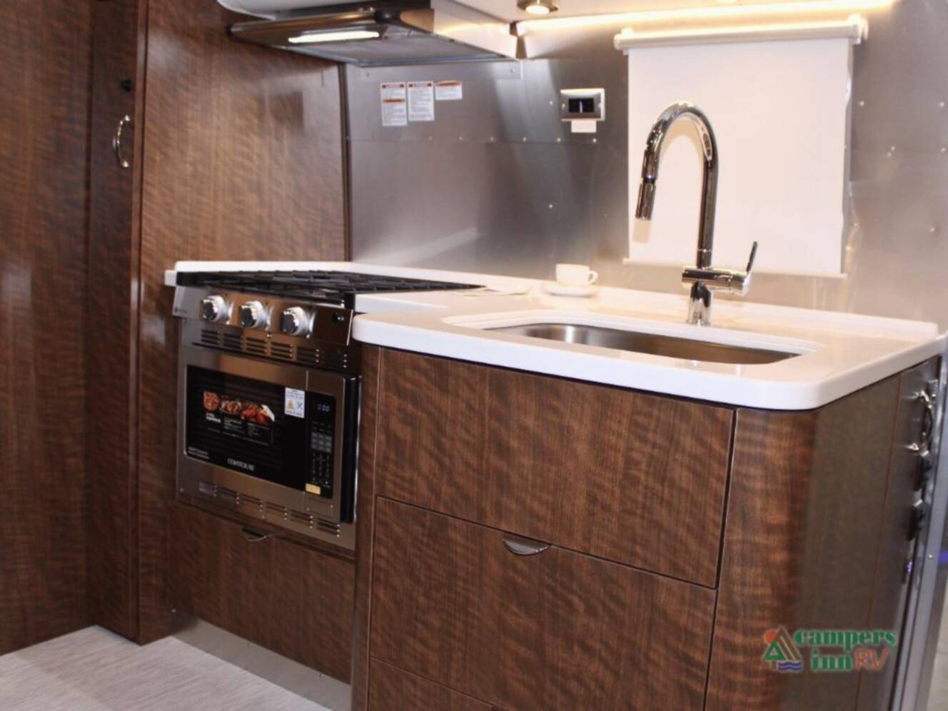 A photo of this 2026 Airstream Globetrotter 25FBT