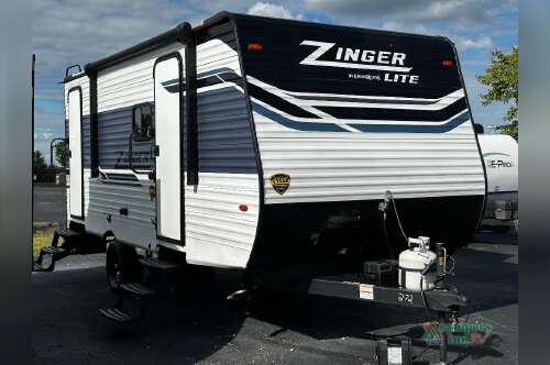 2023 Crossroads Rv Zinger 18DS in troy OH