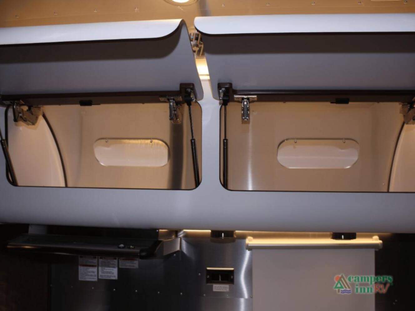 A photo of this 2026 Airstream Globetrotter 25FBT