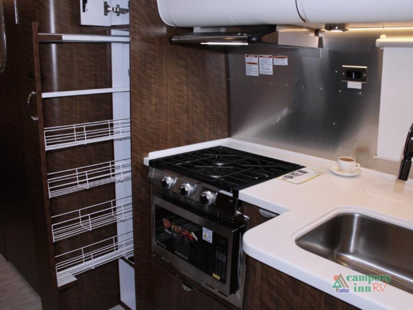A photo of this 2026 Airstream Globetrotter 25FBT