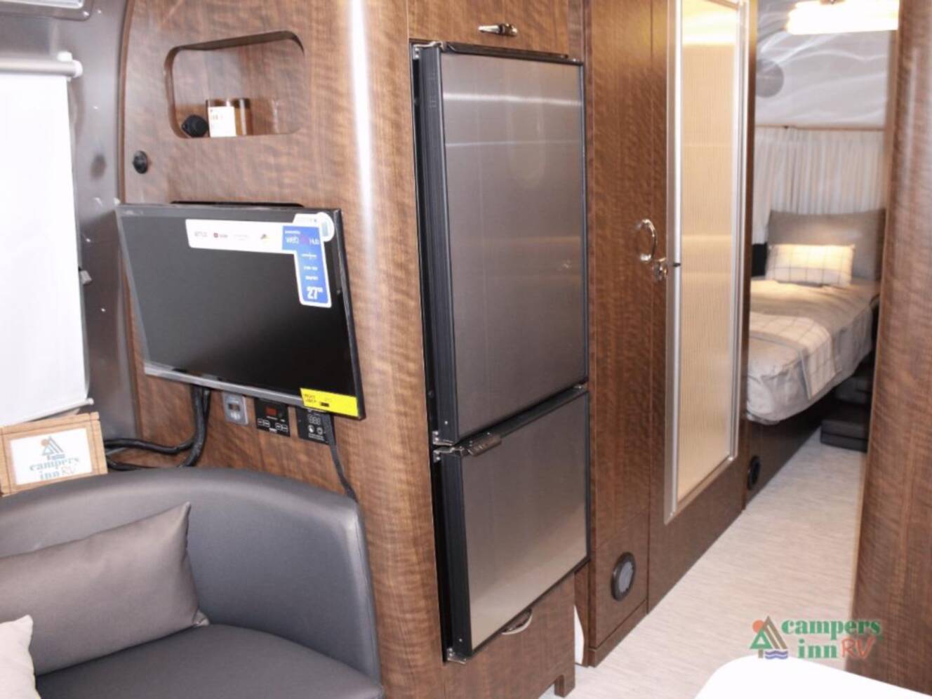 A photo of this 2026 Airstream Globetrotter 25FBT