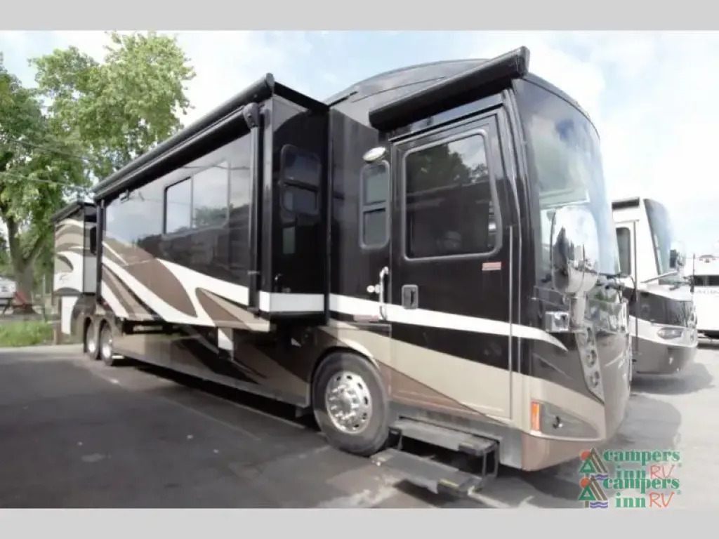 2012 Winnebago Ellipse 42QD Class A Diesel Motorhome - Diesel Pusher RV