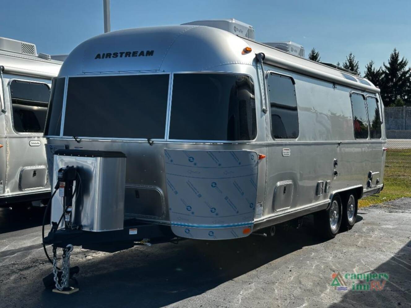 A photo of this 2026 Airstream International 25FBT