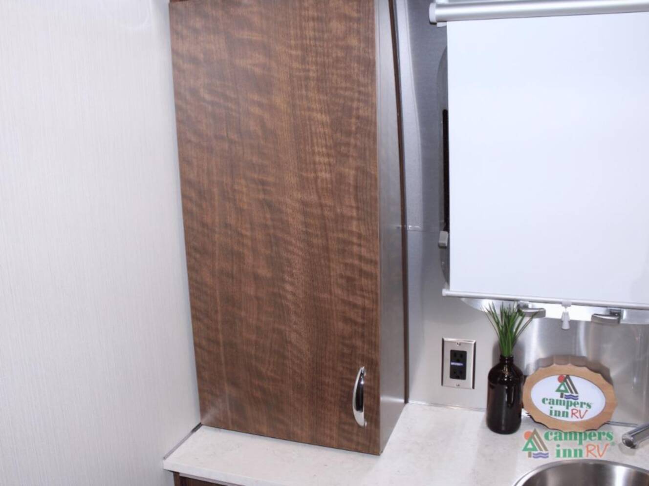 A photo of this 2026 Airstream Globetrotter 25FBT
