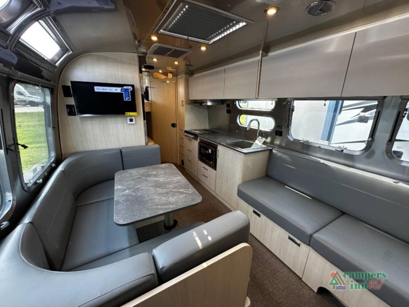 A photo of this 2026 Airstream Flying Cloud 30FBBT