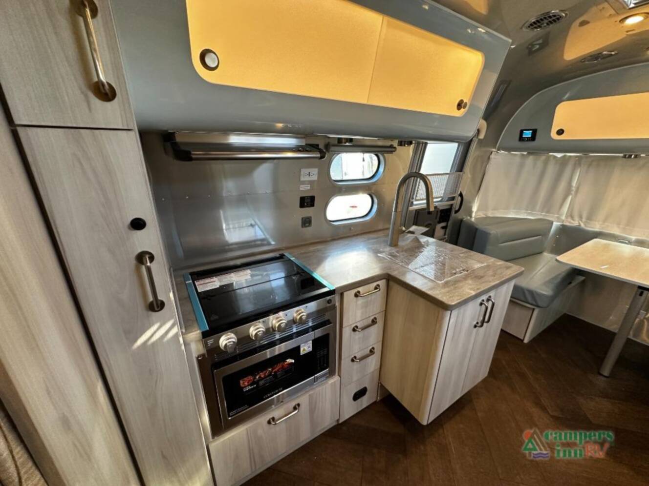 A photo of this 2026 Airstream International 25FBT