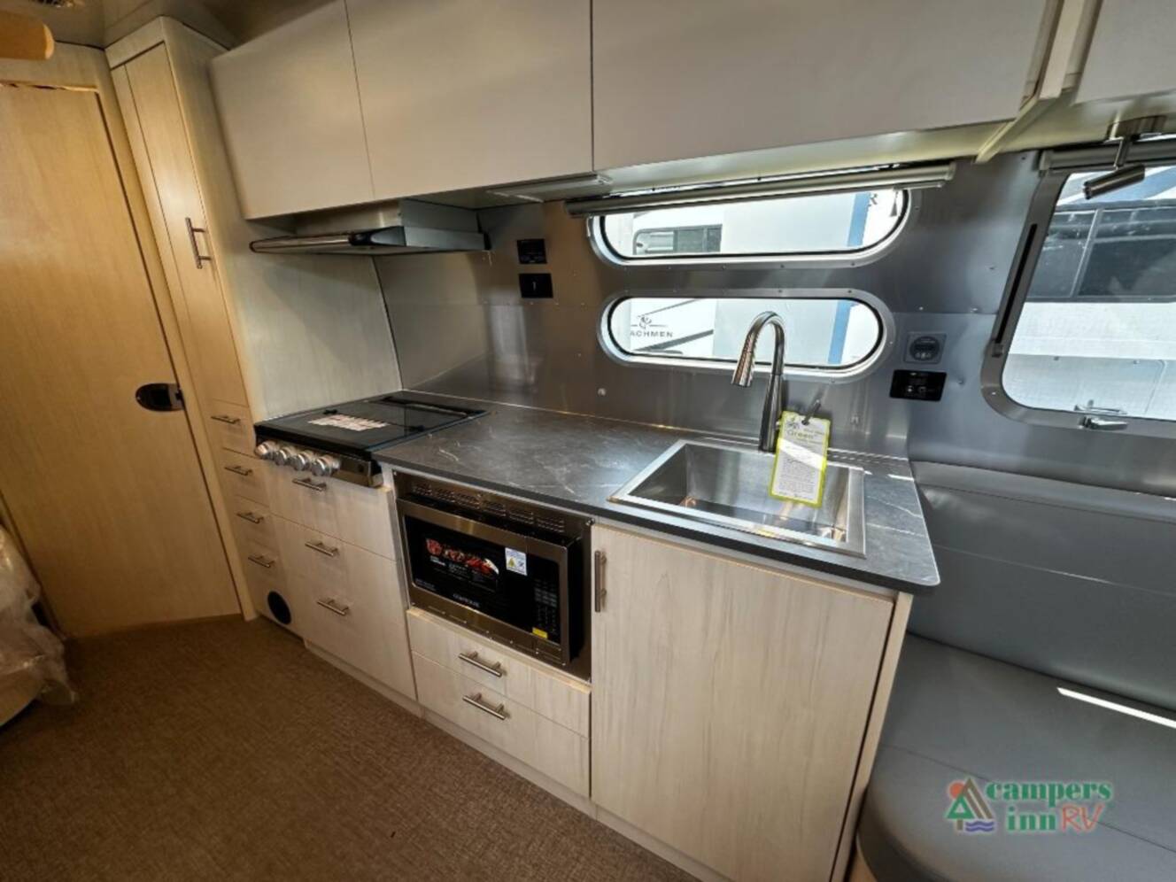 A photo of this 2026 Airstream Flying Cloud 30FBBT
