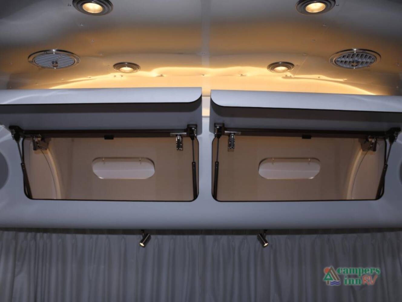 A photo of this 2026 Airstream Globetrotter 25FBT