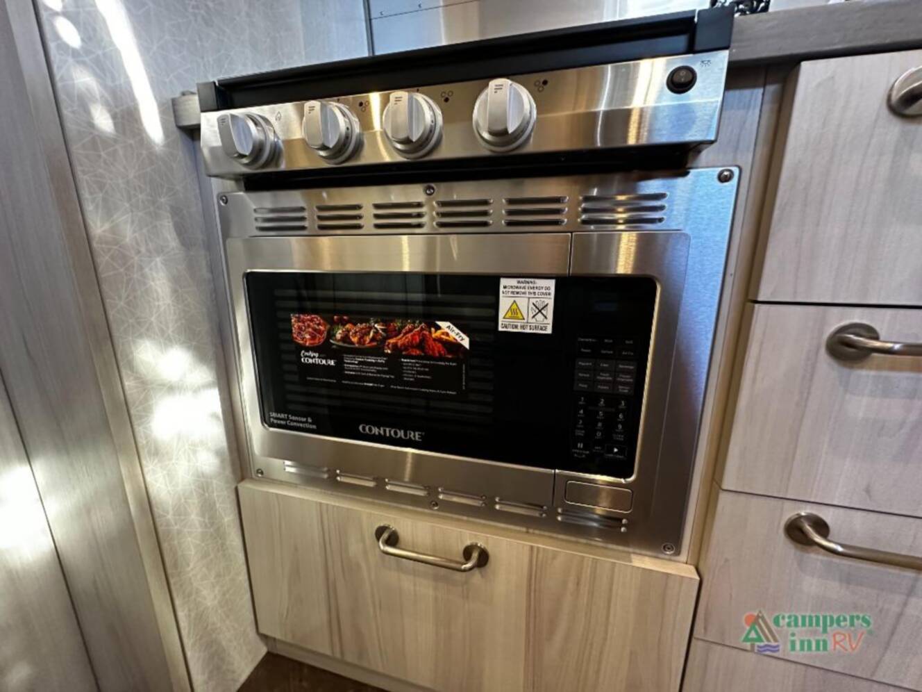 A photo of this 2026 Airstream International 25FBT