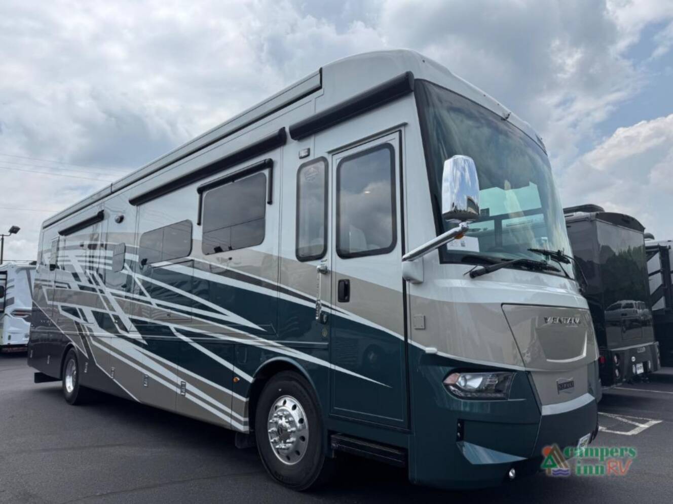 A photo of this 2025 Newmar Ventana 3809