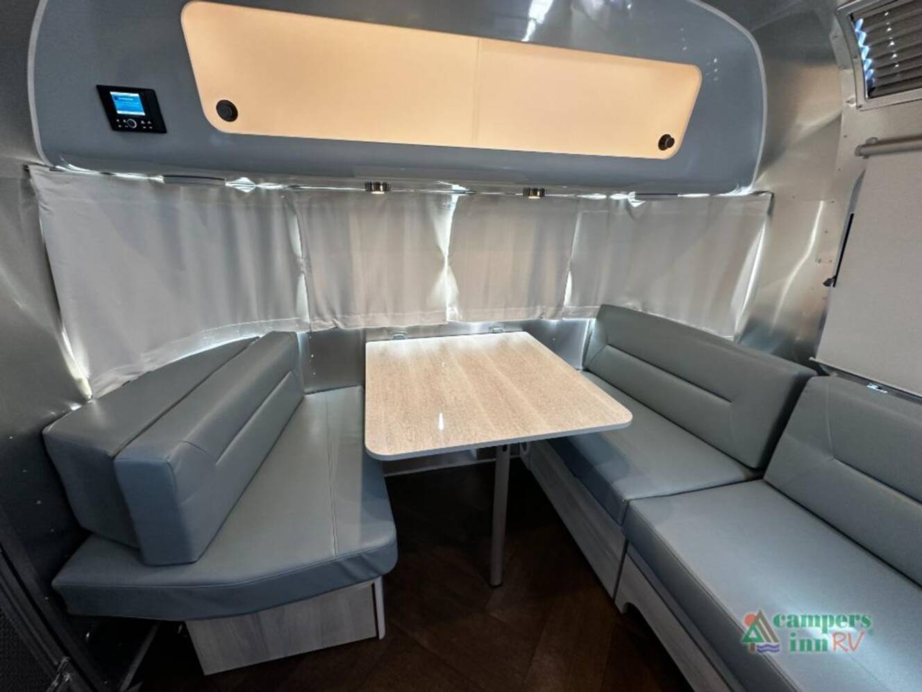 A photo of this 2026 Airstream International 25FBT