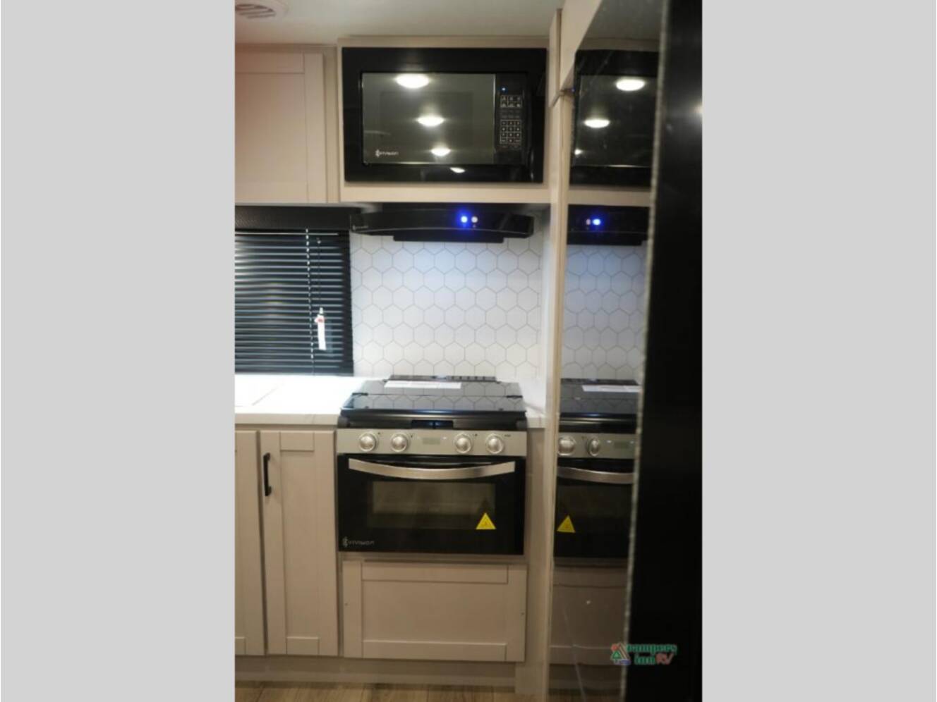 A photo of this 2026 Jayco Jay Feather 23RK