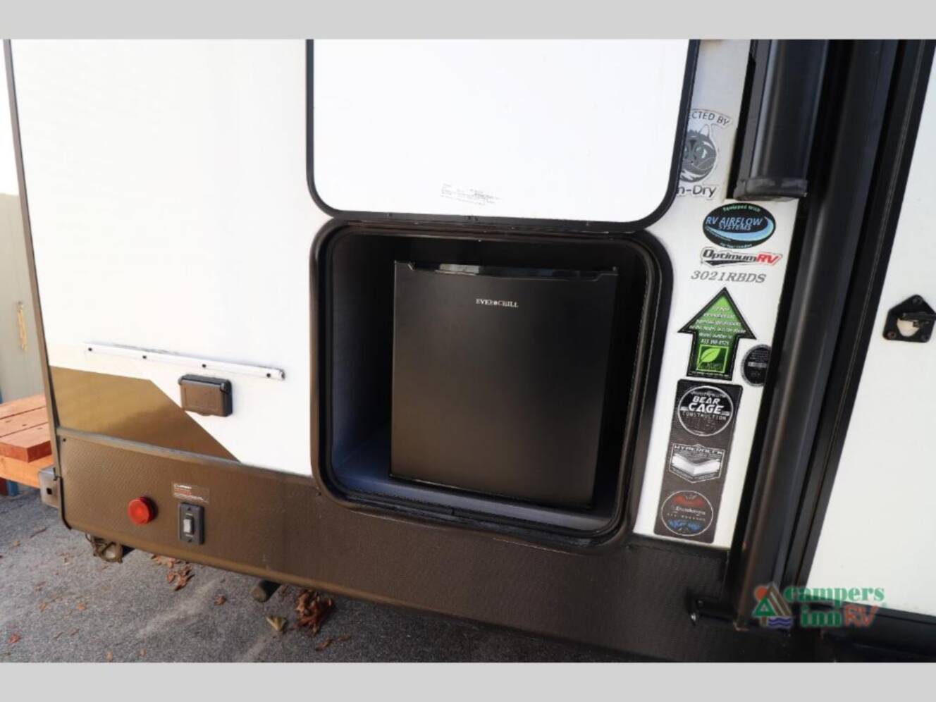 A photo of this 2022 Dutchmen Rv Kodiak 3021RBDS