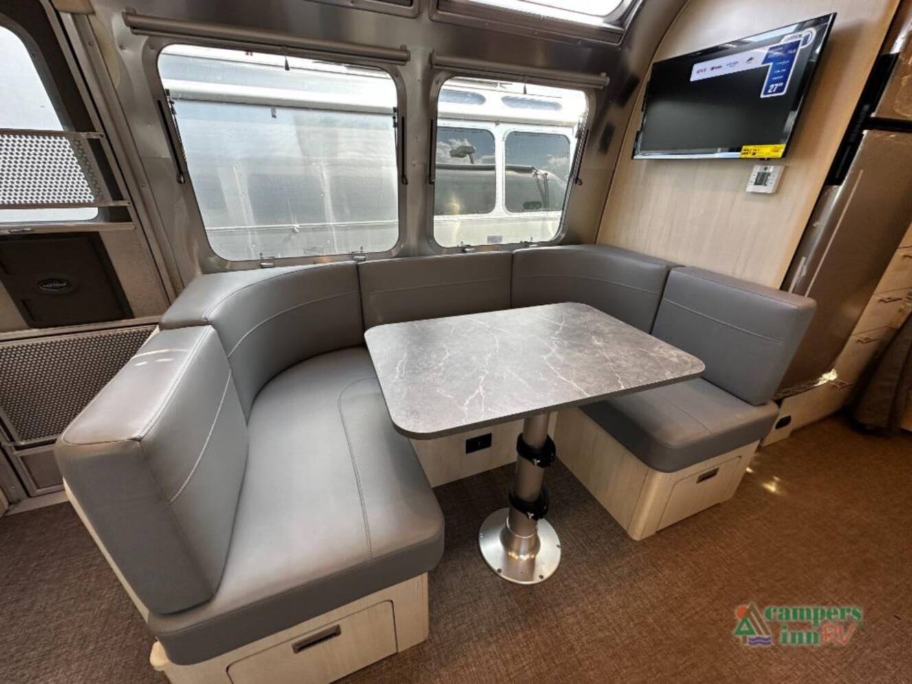 A photo of this 2026 Airstream Flying Cloud 30FBBT
