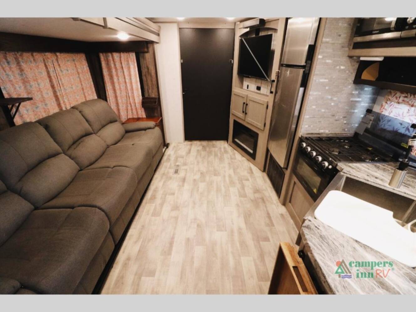 A photo of this 2022 Dutchmen Rv Kodiak 3021RBDS