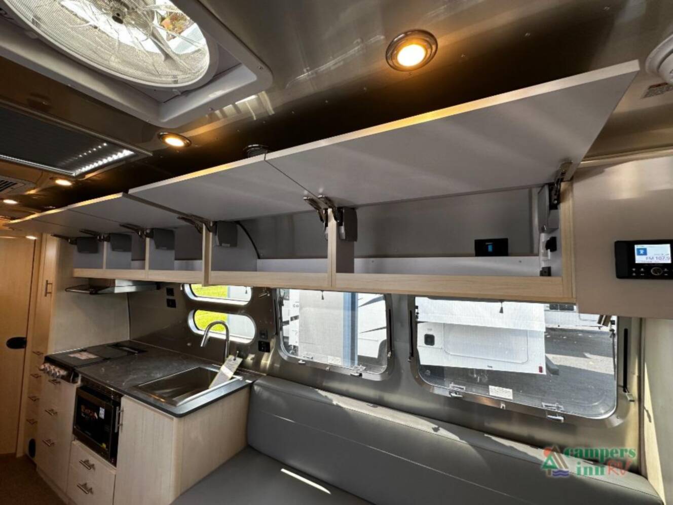 A photo of this 2026 Airstream Flying Cloud 30FBBT