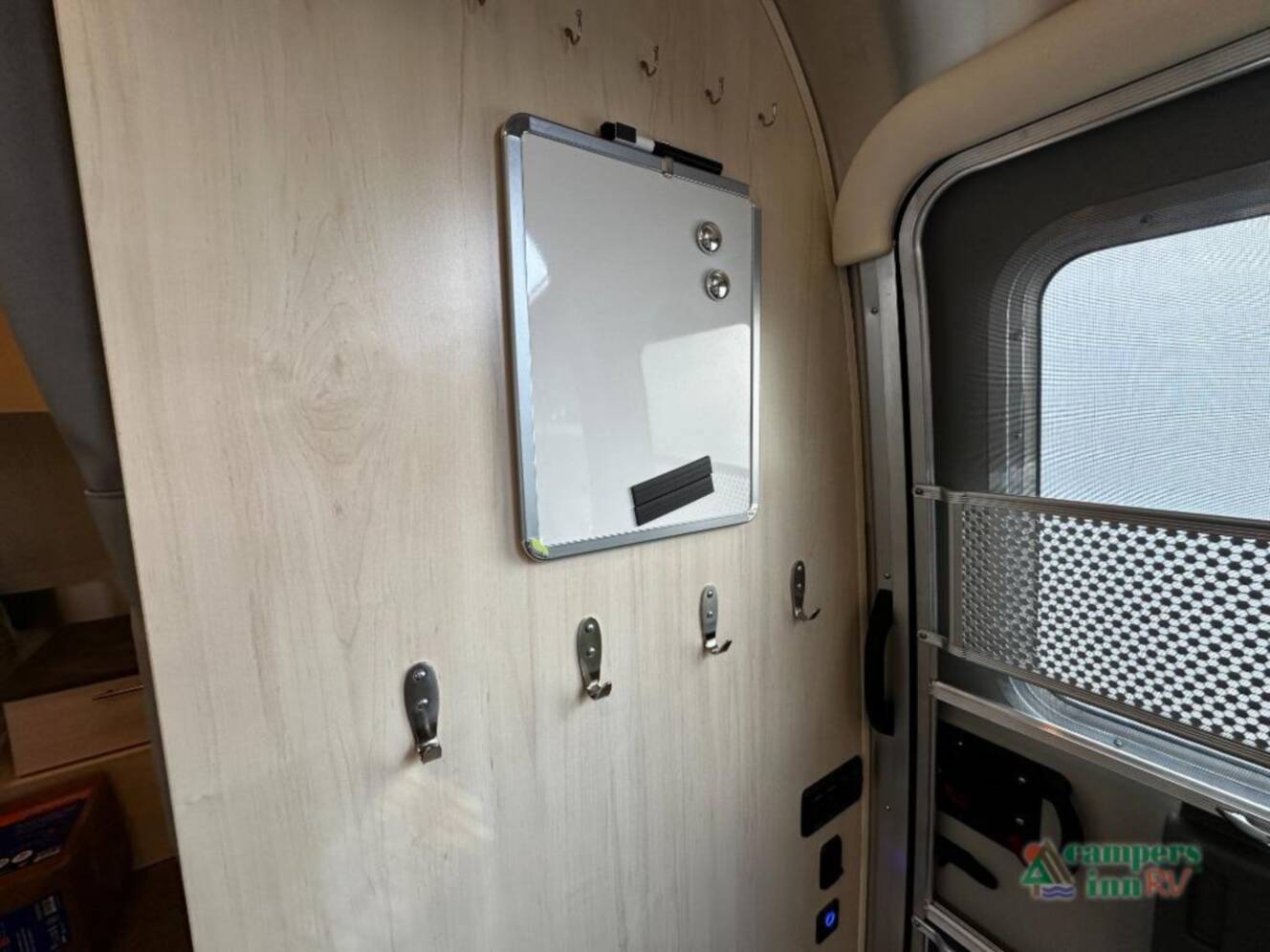 A photo of this 2026 Airstream Flying Cloud 30FBBT