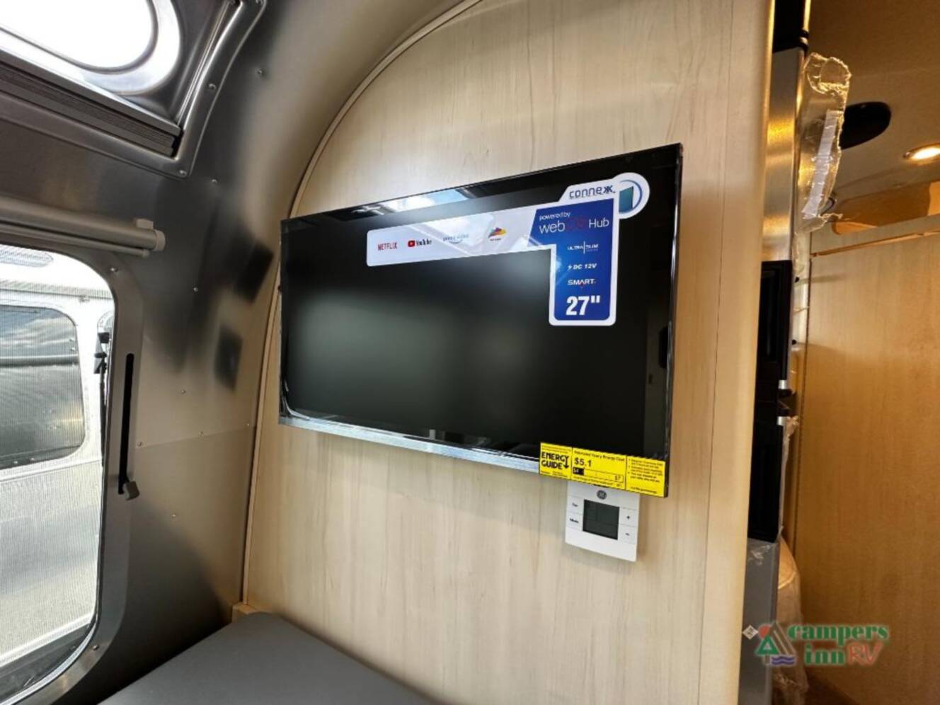 A photo of this 2026 Airstream Flying Cloud 30FBBT